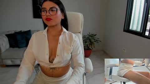 Snapshot of shanabellucy chatting on 01/22/25, 06:52 onlyfans shanabellucy online show from 01/22/25, 06:52