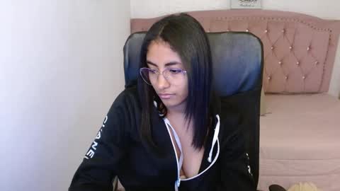 shanelle online show from 03/12/25, 06:07