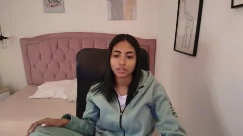 shanelle online show from 11/17/25, 03:01