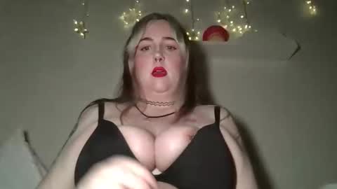 Shanelle online show from 02/11/26, 02:05