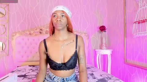 Snapshot of shanelle__ chatting on 06/22/26, 03:42 S H A N E L L E online show from 06/22/26, 03:42