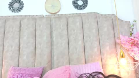 Shanel online show from 09/09/25, 01:32