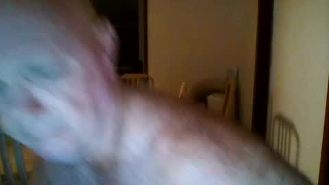 Snapshot of shaneo781570 chatting on 04/15/26, 06:15 shaneo781570 online show from 04/15/26, 06:15
