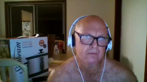 Snapshot of shaneo781570 chatting on 04/18/26, 06:12 shaneo781570 online show from 04/18/26, 06:12