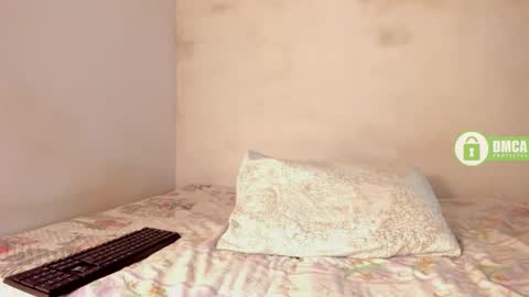 Snapshot of shaniblack chatting on 05/13/26, 09:44 Danna online show from 05/13/26, 09:44
