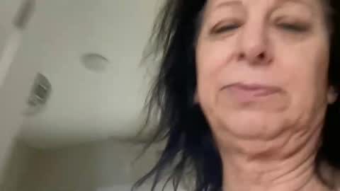 Snapshot of shannalicous chatting on 11/02/25, 07:38 Shannon Spears online show from 11/02/25, 07:38