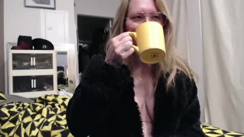 Shannon07 online show from 03/09/25, 11:03