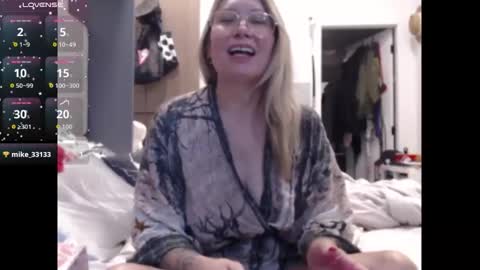 Shannon07 online show from 11/03/25, 06:53