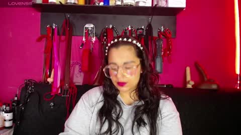 Snapshot of shannon_queen_ chatting on 07/27/26, 01:12 Shannon online show from 07/27/26, 01:12