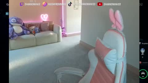 Shanmais online show from 09/24/25, 04:32