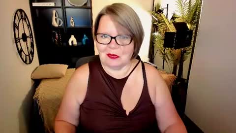 Snapshot of shannonshine chatting on 07/10/26, 01:14 Shannon online show from 07/10/26, 01:14
