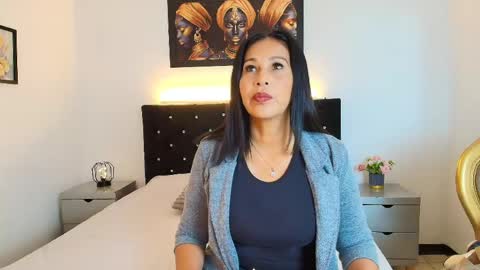 Snapshot of shanon_mature_ chatting on 05/20/26, 07:42 Shanon online show from 05/20/26, 07:42