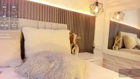 SHANON online show from 10/01/25, 07:31