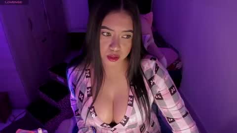 Snapshot of shanonn_diprima_ chatting on 06/20/26, 04:59 Cami Ortiz independent model online show from 06/20/26, 04:59