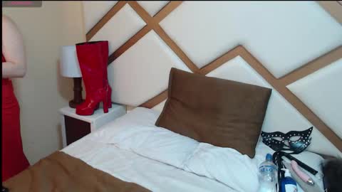 Snapshot of shantal_collinss chatting on 12/01/25, 02:00 shantal_collinss online show from 12/01/25, 02:00