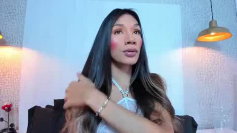 Snapshot of shantal_ferrer3 chatting on 06/20/26, 01:30 shantal_ferrer3 online show from 06/20/26, 01:30