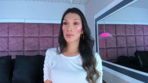 Snapshot of shantal_ferrer3 chatting on 07/26/26, 05:53 shantal_ferrer3 online show from 07/26/26, 05:53
