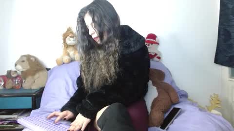 Shantal online show from 03/30/26, 05:25