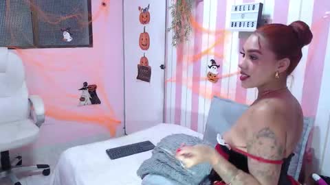 shantal online show from 10/31/25, 04:08