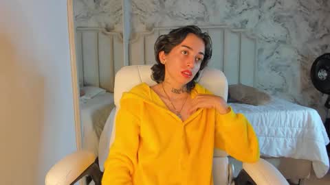 Shantal online show from 11/01/25, 03:52