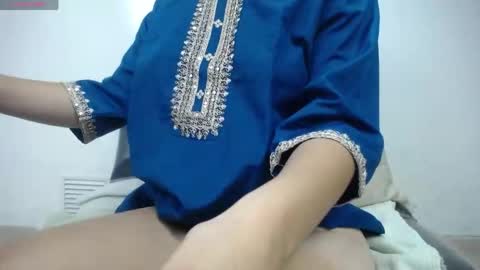 shantalakrishaa online show from 04/15/26, 07:54