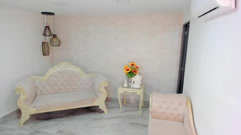 ShantallKnowles online show from 04/08/26, 11:54