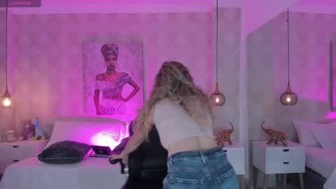 Shantal online show from 02/22/25, 11:02