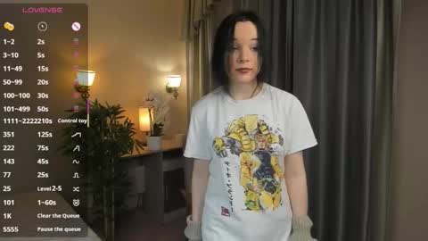 Annie online show from 10/22/25, 01:06