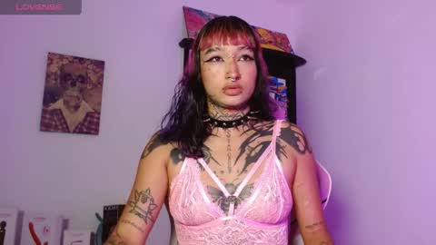 sharaross1 online show from 05/20/26, 07:09