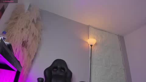 sharick lovee    online show from 10/08/25, 09:01