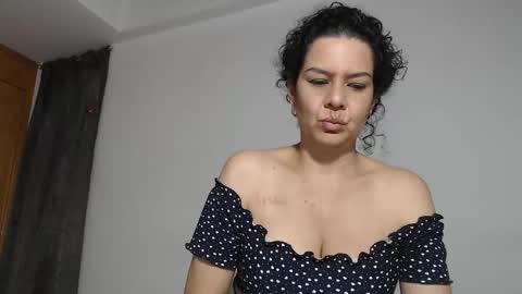 sharickleon11 online show from 11/07/25, 10:43