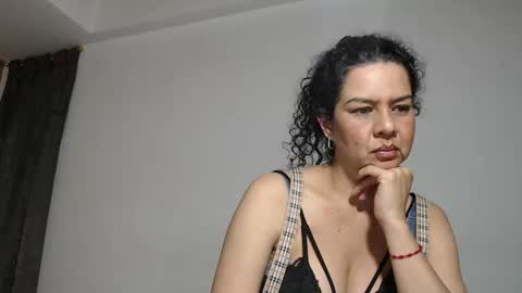 sharickleon11 online show from 11/12/25, 01:50