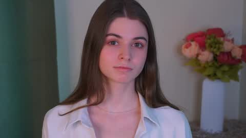 My name is Emma  online show from 05/04/26, 08:54