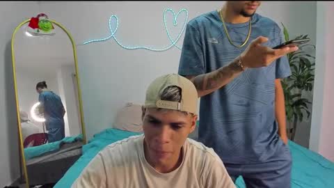 shark_boy21 online show from 12/16/25, 03:44