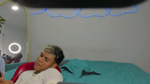 shark_boy21 online show from 01/07/26, 03:09