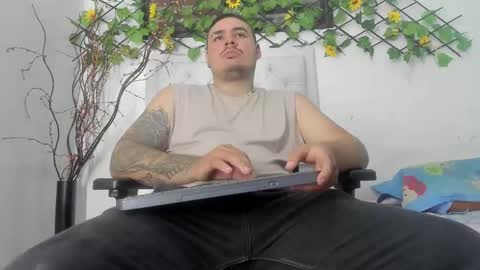 jhon deibyd online show from 11/04/25, 04:22