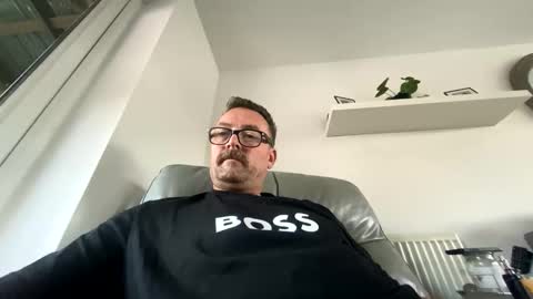 Sharksboy online show from 10/05/25, 06:56