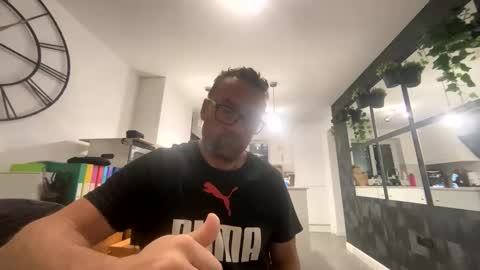 Sharksboy online show from 03/01/26, 06:04