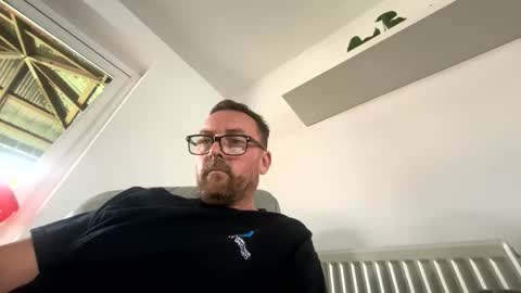 Sharksboy online show from 04/01/26, 12:17