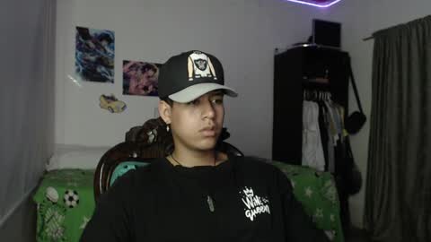 Snapshot of sharky_g chatting on 12/31/24, 01:19 Frqnko online show from 12/31/24, 01:19