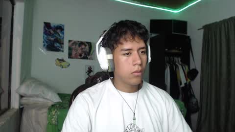 Snapshot of sharky_g chatting on 01/05/25, 08:00 Frqnko online show from 01/05/25, 08:00