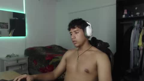 Snapshot of sharky_g chatting on 01/31/25, 06:46 Frqnko online show from 01/31/25, 06:46