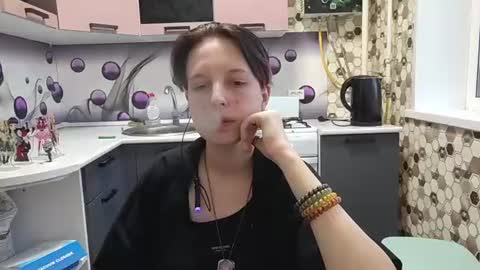 Sara online show from 06/11/26, 05:22