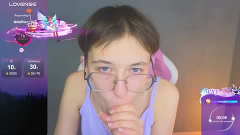 Snapshot of sharli_rose chatting on 12/28/24, 07:33 Sharli online show from 12/28/24, 07:33