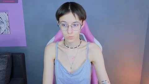 Snapshot of sharli_rose chatting on 12/30/24, 02:30 Sharli online show from 12/30/24, 02:30