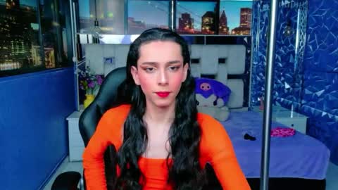 Snapshot of sharlon_ chatting on 04/15/26, 02:02 Sharlond online show from 04/15/26, 02:02