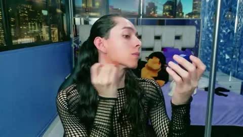 Snapshot of sharlon_ chatting on 04/19/26, 01:54 Sharlond online show from 04/19/26, 01:54