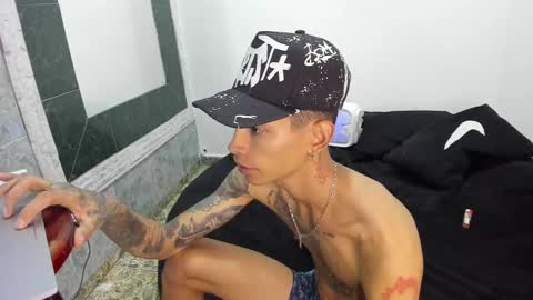 Snapshot of sharlot07 chatting on 02/24/25, 04:49 Sharlot07 online show from 02/24/25, 04:49