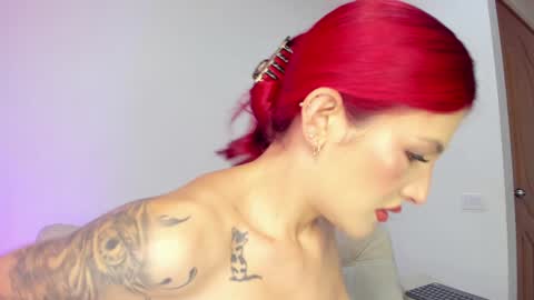 Hi fiends ---- I usually start online from Monday to Friday from 1000 am Saturdays and Sundays at 600 am Colombia time online show from 01/04/25, 11:33