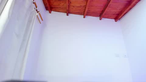 Hi fiends ---- I usually start online from Monday to Friday from 1000 am Saturdays and Sundays at 600 am Colombia time online show from 04/15/26, 08:09